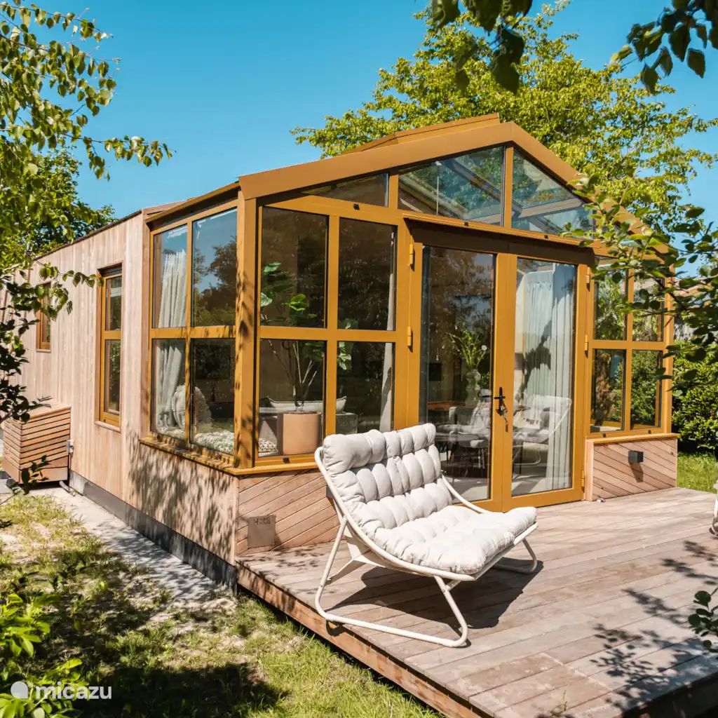 Guest house 260518 - Holiday property Het Friese platteland - Large Greenhouse