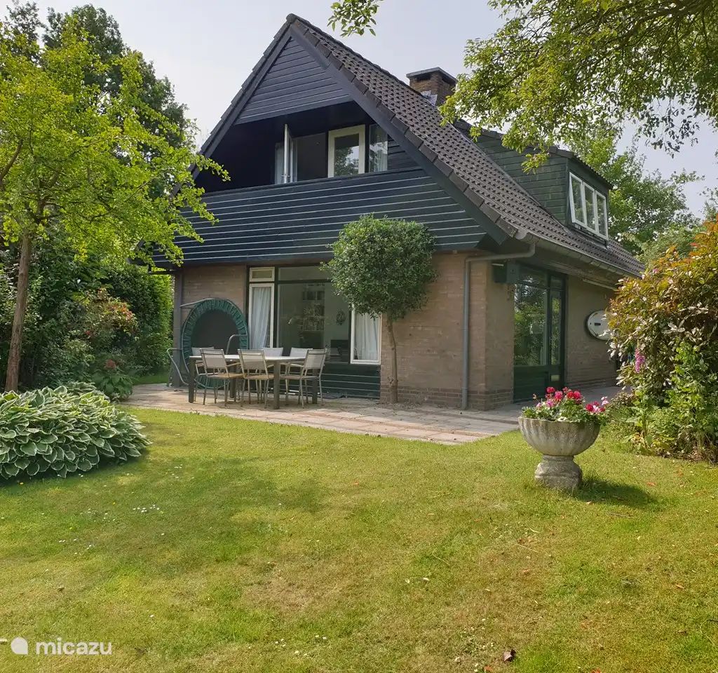Verblijf 2610318 - Vakantiewoning Het Friese platteland - Huis aan het water: de Protter