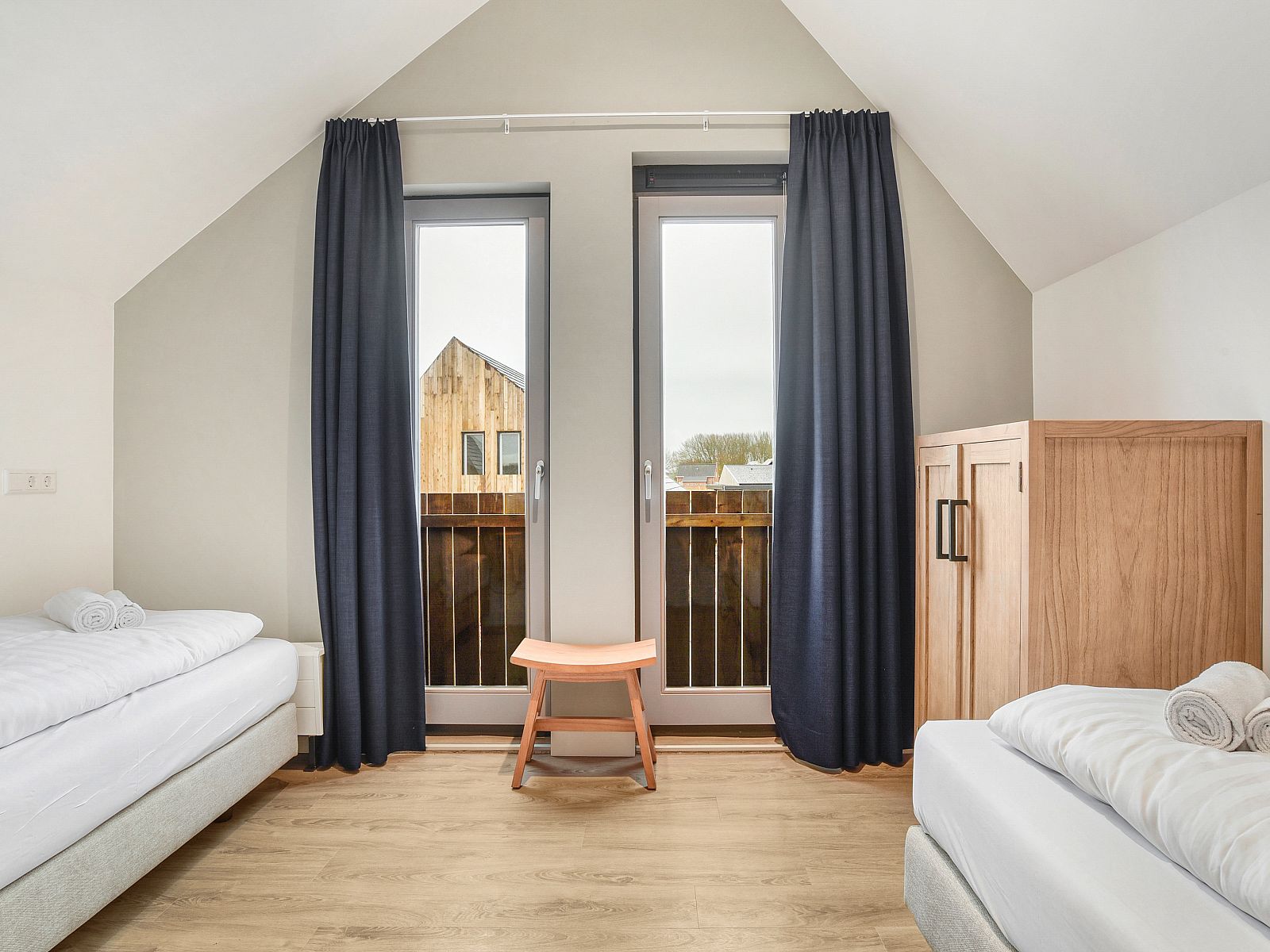 Tweede slaapkamer in 6-persoons woning 6C, vakantiehuis in Witmarsum, Friesland.