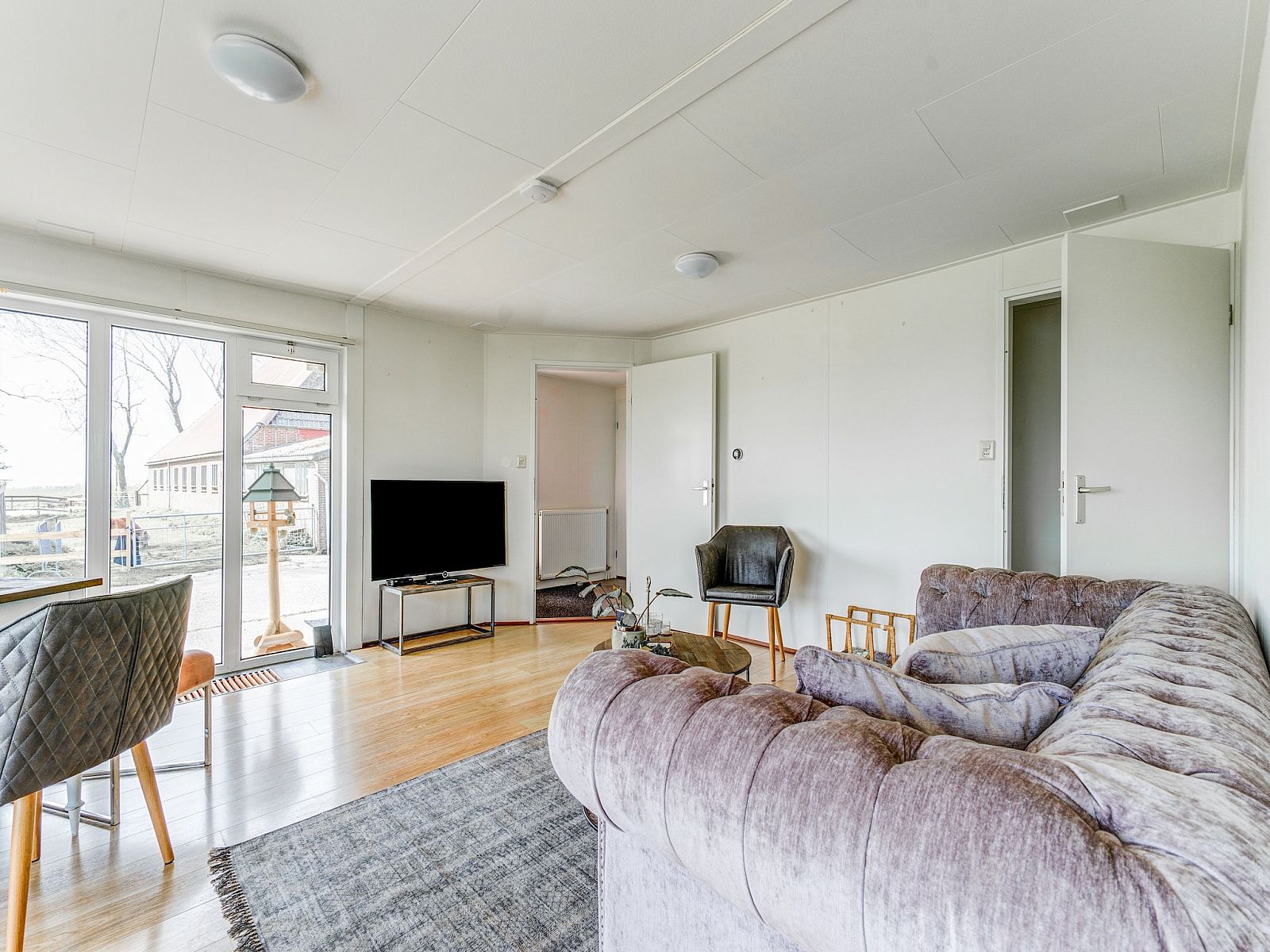 Guest house 2613609 - Chalet Het Friese platteland - Knus chalet in Friesland met hottub