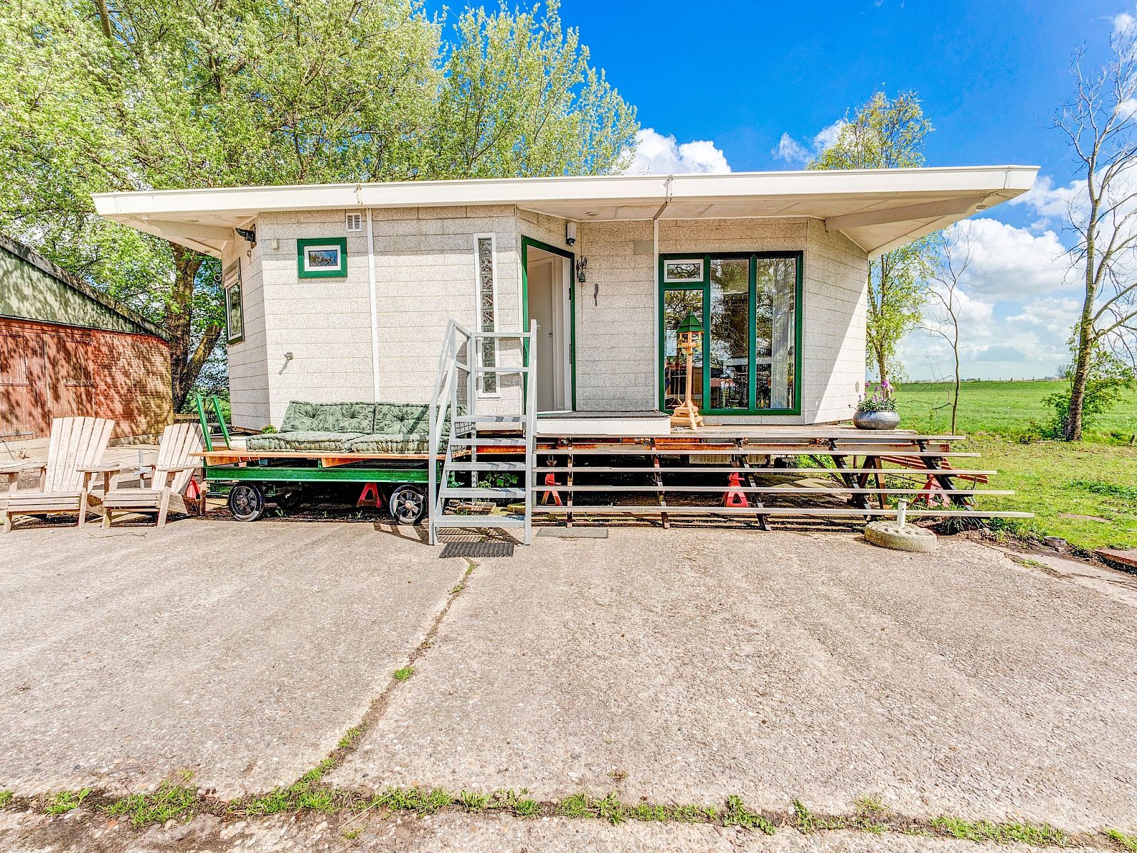 Guest house 2613609 - Chalet Het Friese platteland - Knus chalet in Friesland met hottub