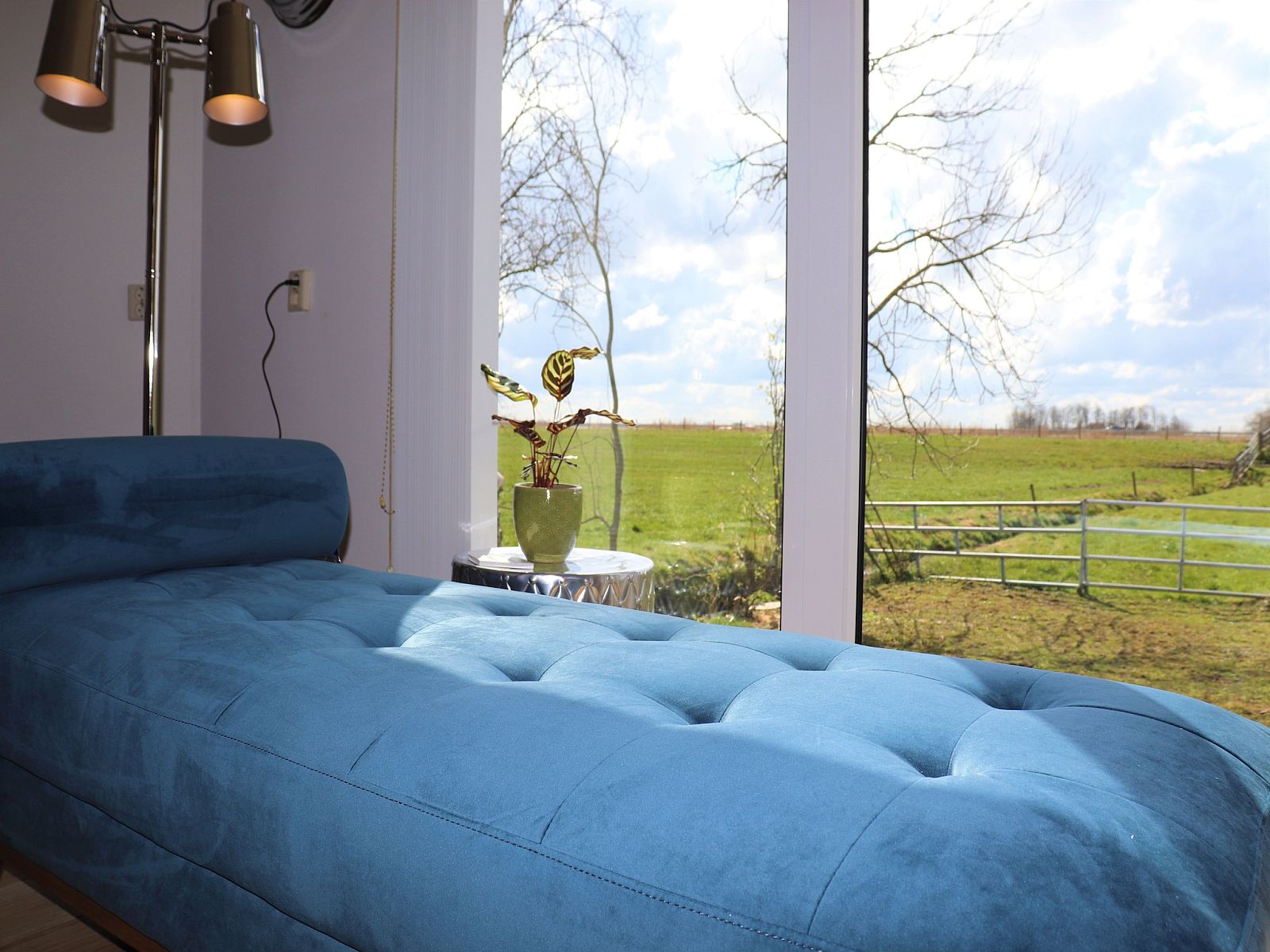 Guest house 2613609 - Chalet Het Friese platteland - Knus chalet in Friesland met hottub