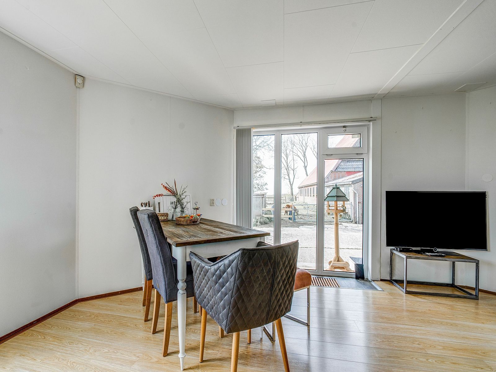 Guest house 2613609 - Chalet Het Friese platteland - Knus chalet in Friesland met hottub