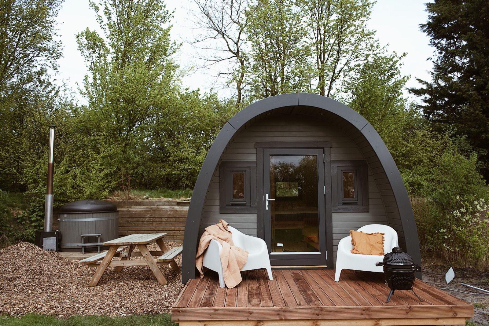 Unterkunft 2617707 - Ferienhaus Het Friese platteland - Glamping Pod met Hottub