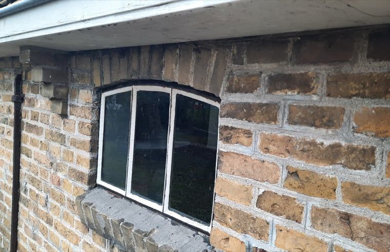 Authentiek raam in Huisje in Wommels, vakantiehuis op het Friese platteland.