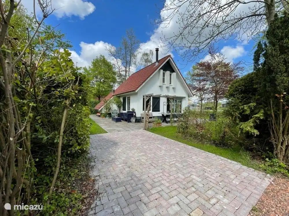 Unterkunft 266504 - Ferienhaus Het Friese platteland - Landhuisje 50 aan vaarwater