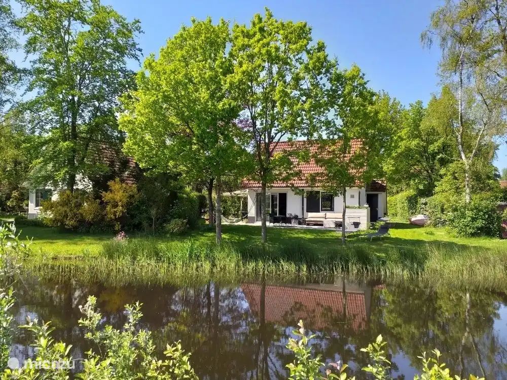 Unterkunft 266504 - Ferienhaus Het Friese platteland - Landhuisje 50 aan vaarwater