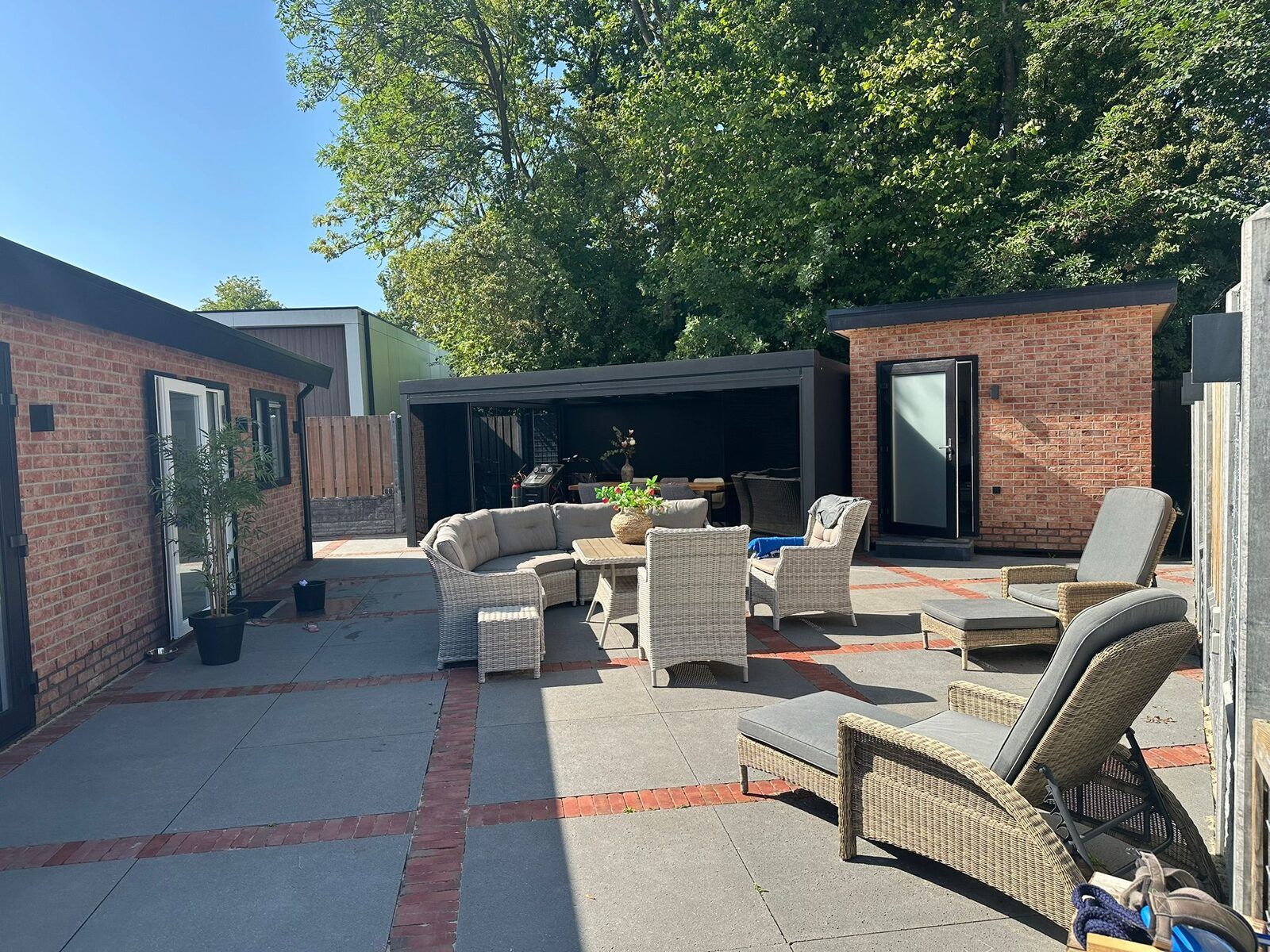 Verblijf 280113 - Vakantiewoning Rivierengebied - Brick Lodge met hottub | 6 personen