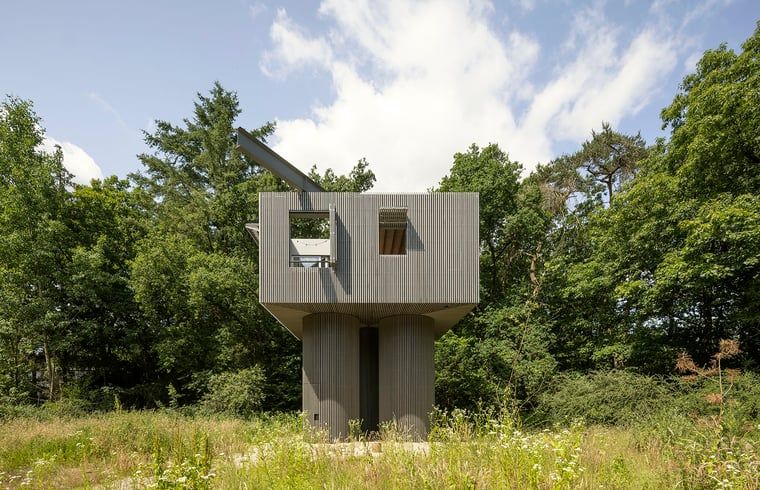 Einzigartiges Design eines Ferienhauses in Arnheim in der Natur von Gelderland, Rivierengebied.