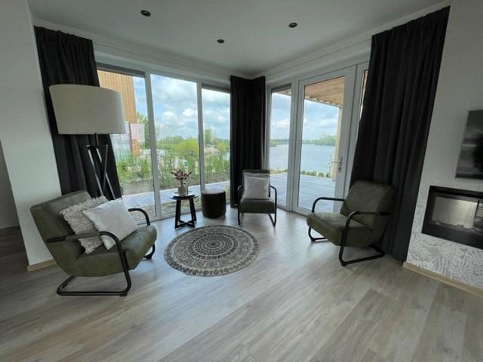Guest house 281427 - Holiday property Rivierengebied - Vakantiehuis Aan de Maas - Maas Villa Waterzicht | 8p
