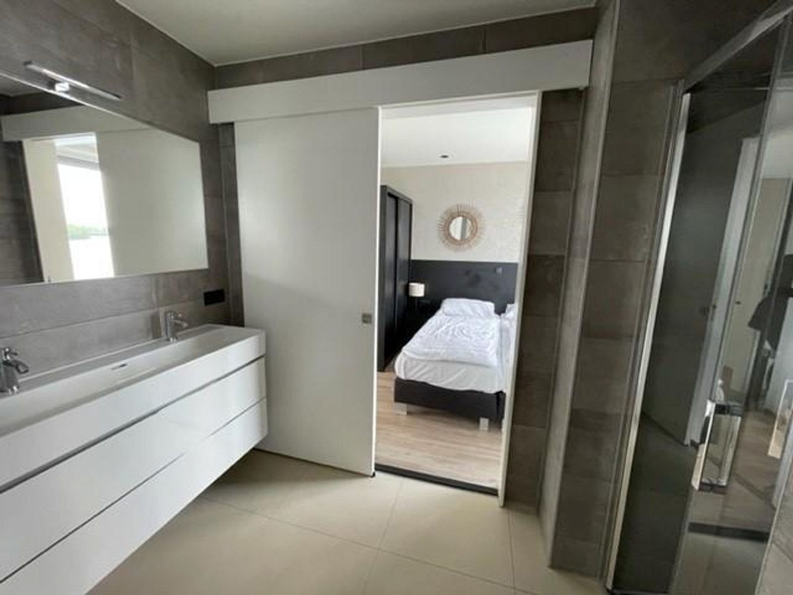 Guest house 281427 - Holiday property Rivierengebied - Vakantiehuis Aan de Maas - Maas Villa Waterzicht | 8p