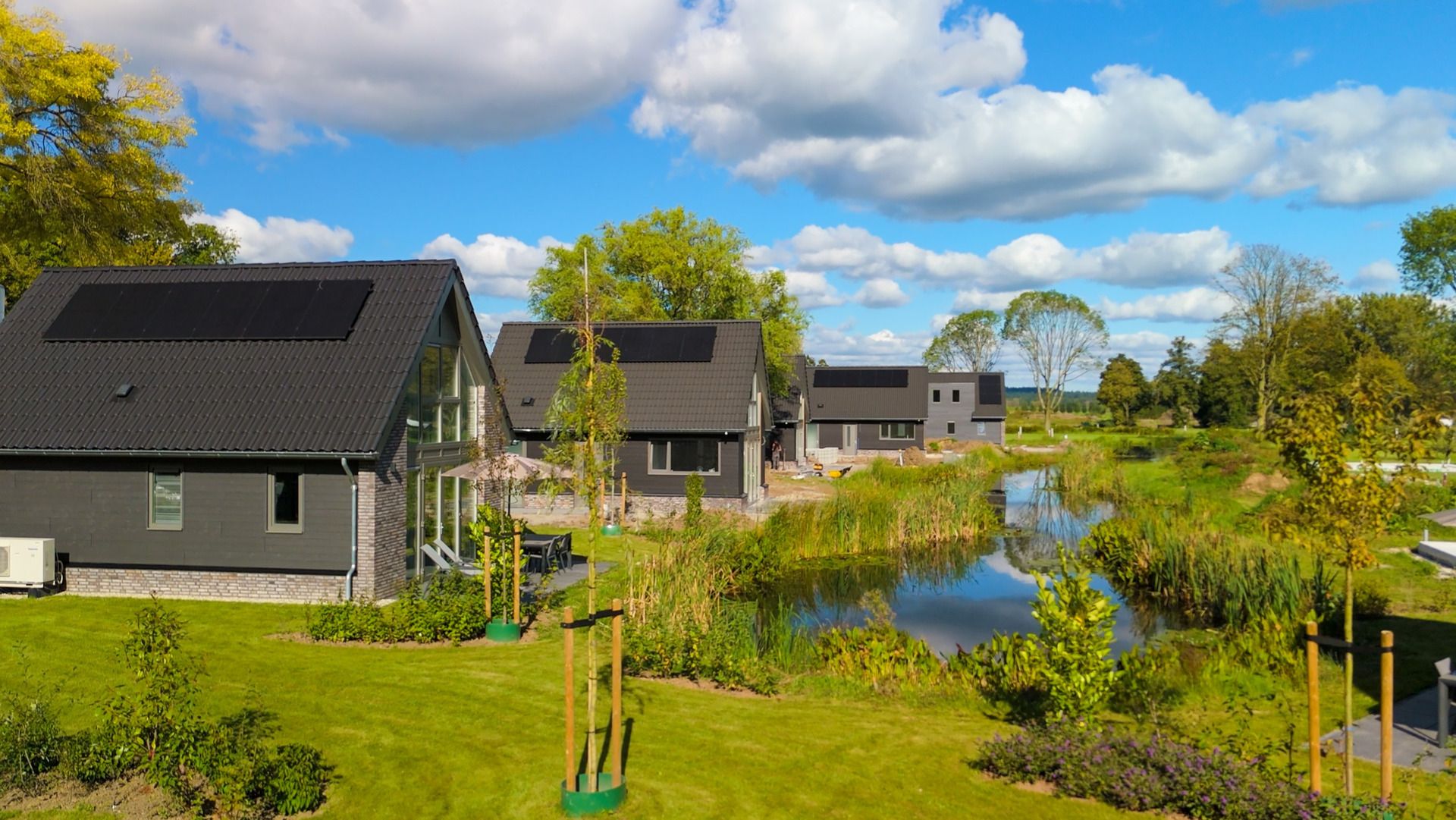 Uitzicht op de natuur rondom de Vrijstaande woning in Eck en Wiel, Rivierengebied, Gelderland.