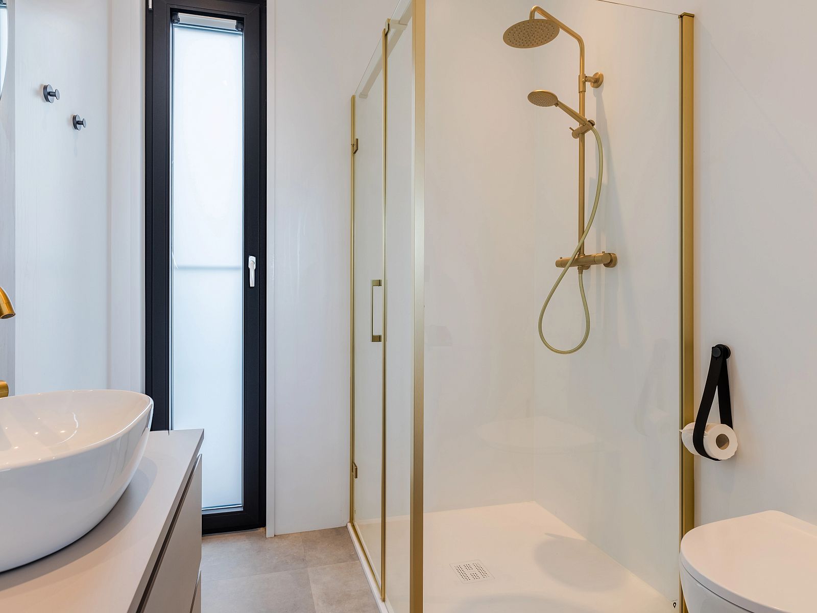 Verblijf 284428 - Bungalow Rivierengebied - 6 persoons Water & Hottub Lodge | 6B3