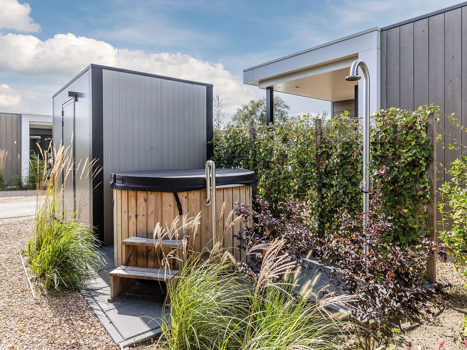 Verblijf 284430 - Bungalow Rivierengebied - 6 persoons Hottub & Culinair Water Lodge | 6B5