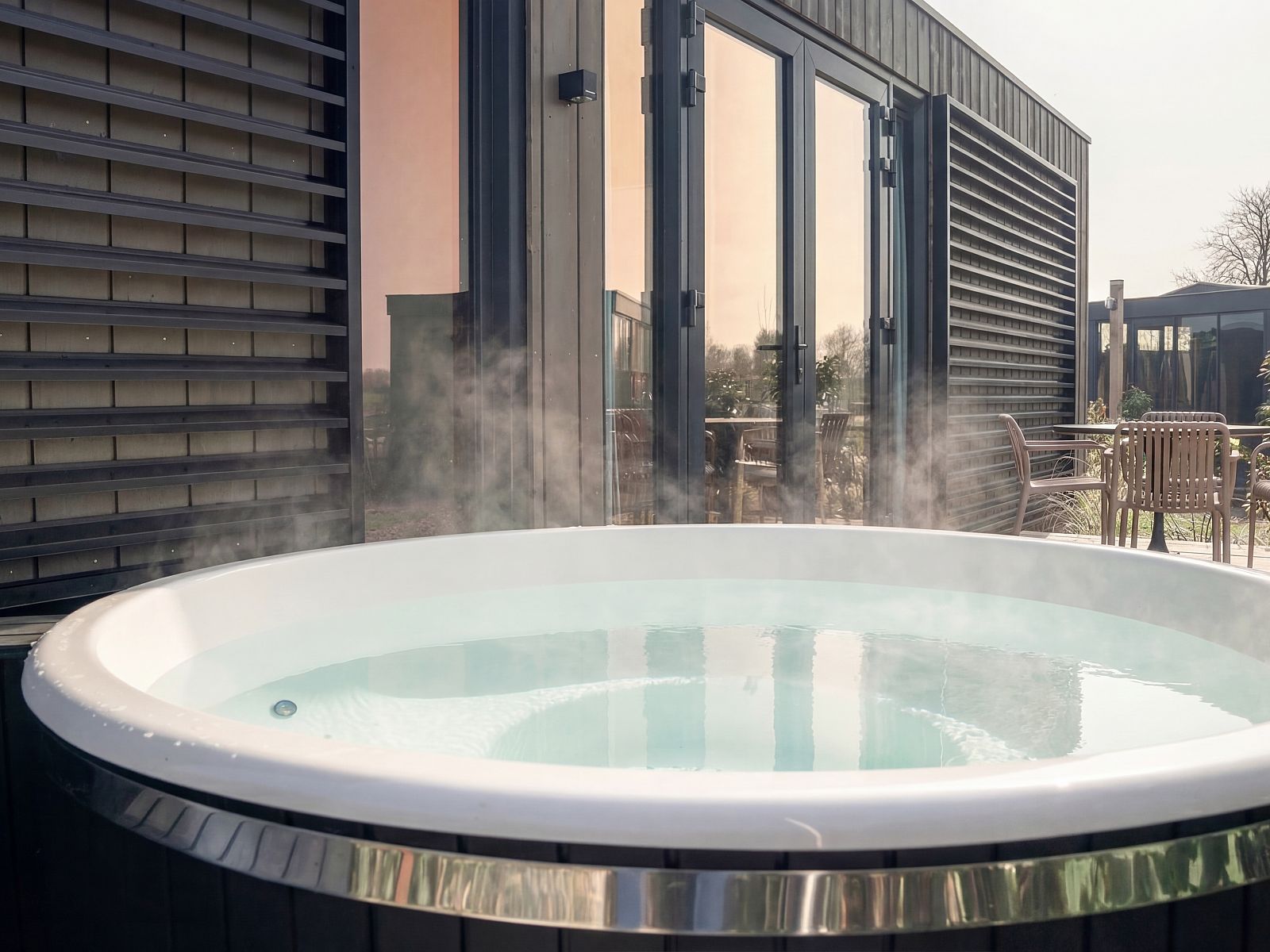 Verblijf 284439 - Bungalow Rivierengebied - 4-persoons Hottub Lodge | 4B4