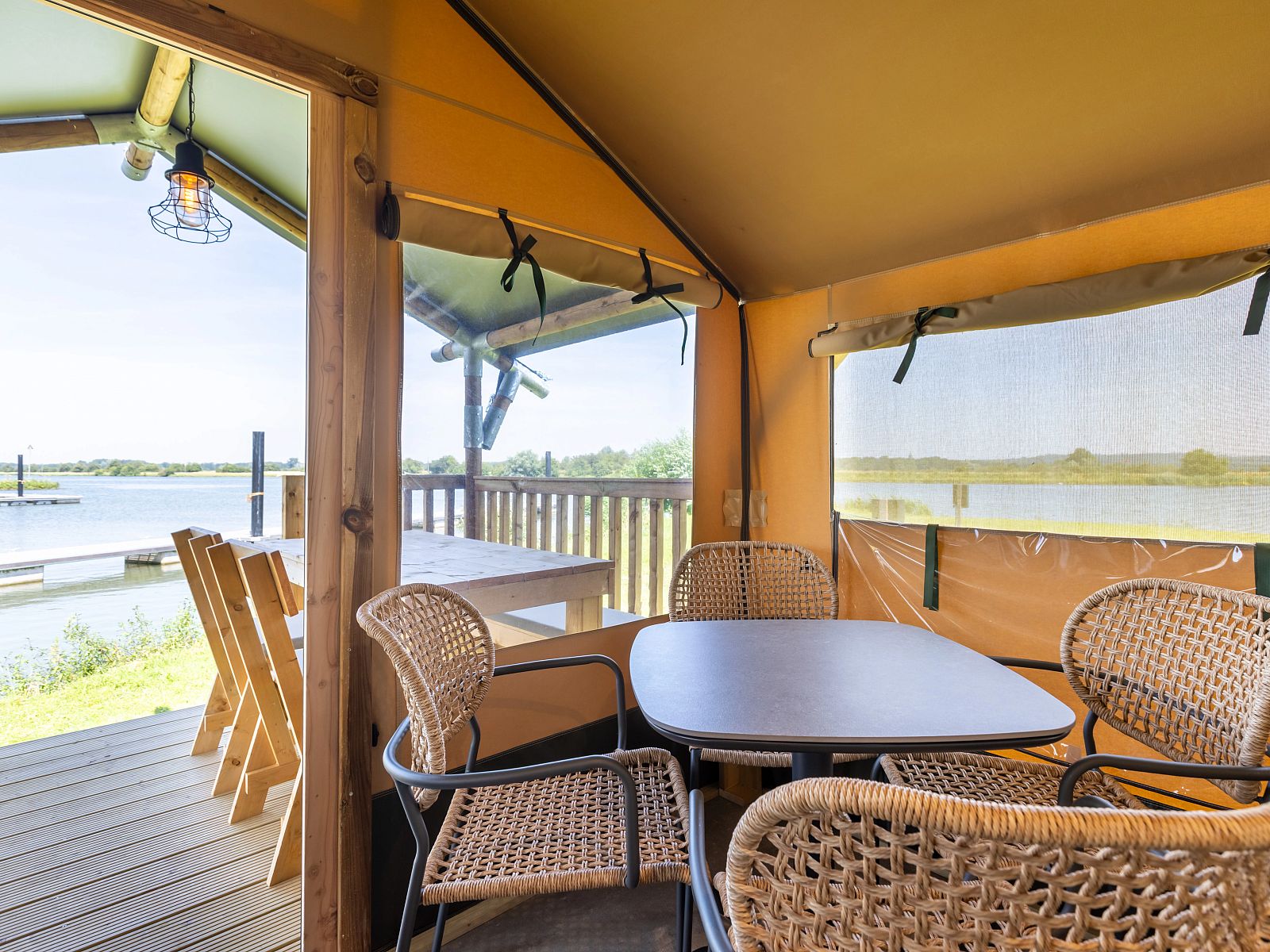 Guest house 284450 - Holiday property Rivierengebied - 4-persoons Glampingtent | 4ST