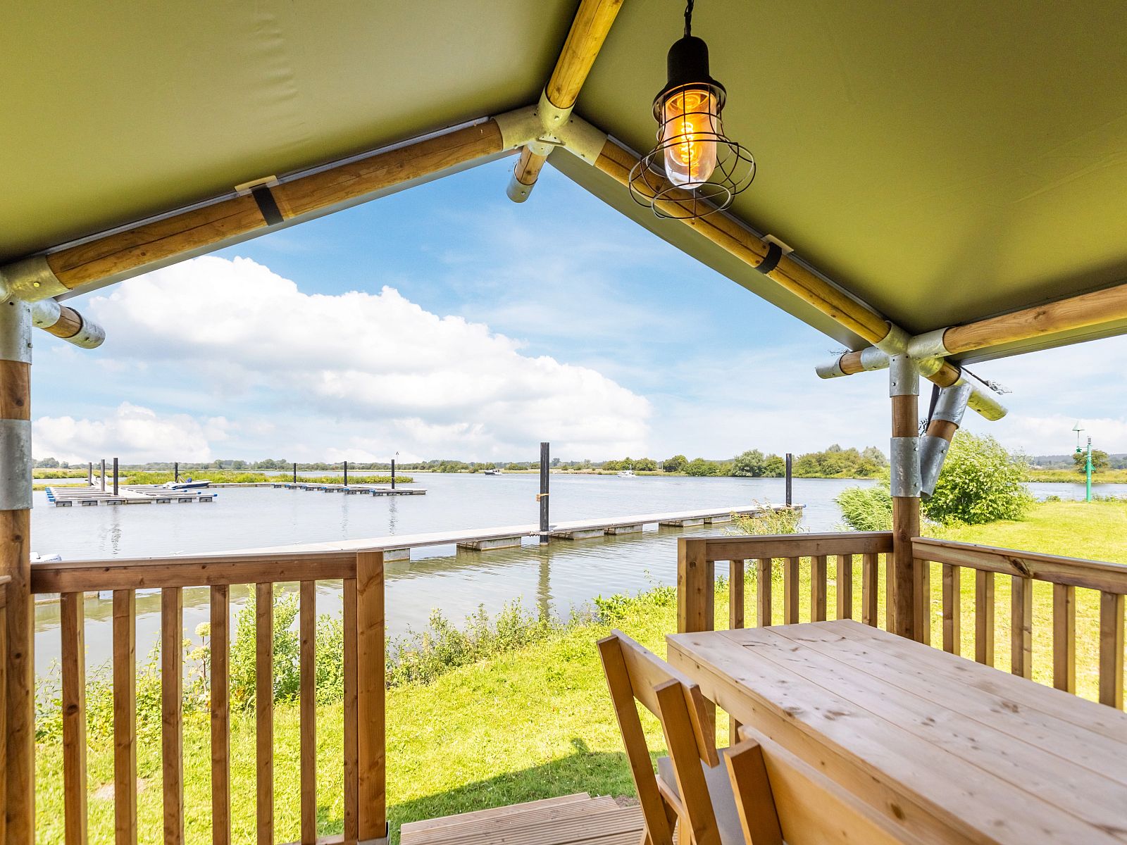 Guest house 284450 - Holiday property Rivierengebied - 4-persoons Glampingtent | 4ST