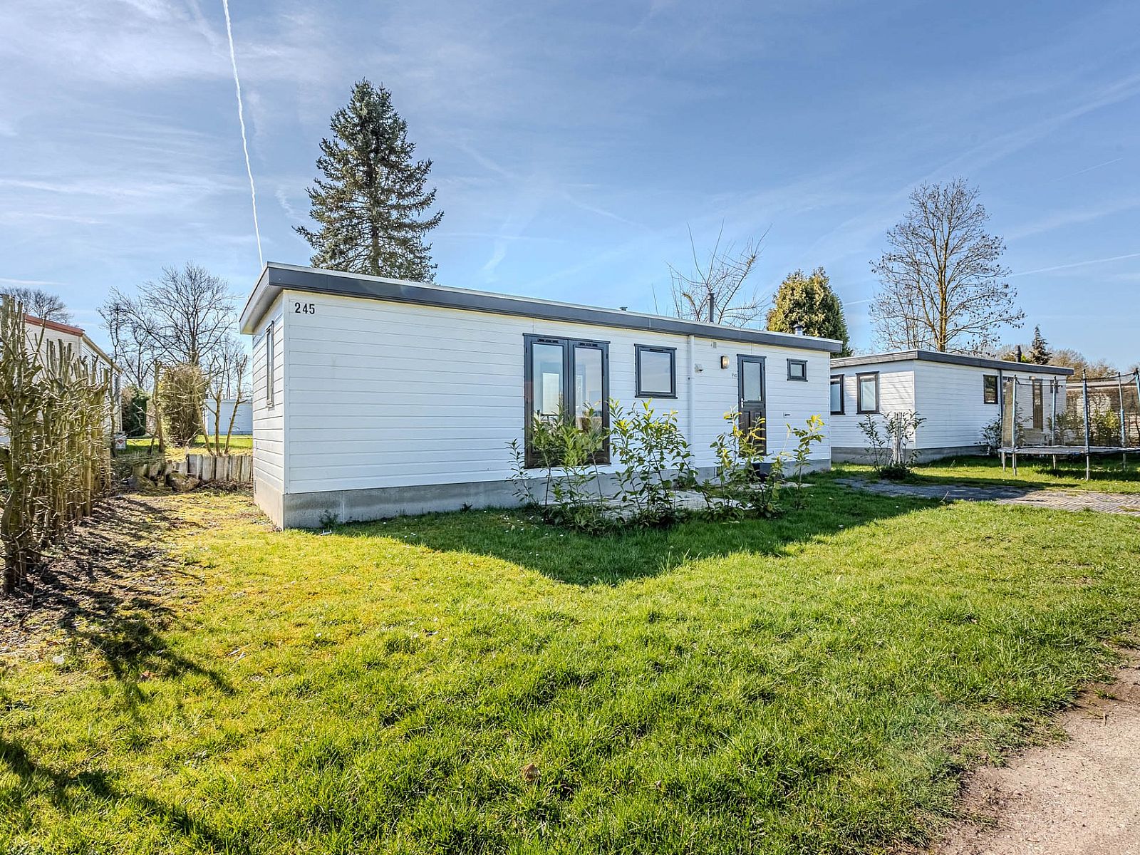 Guest house 284825 - Chalet Rivierengebied - Chalet in Kesteren