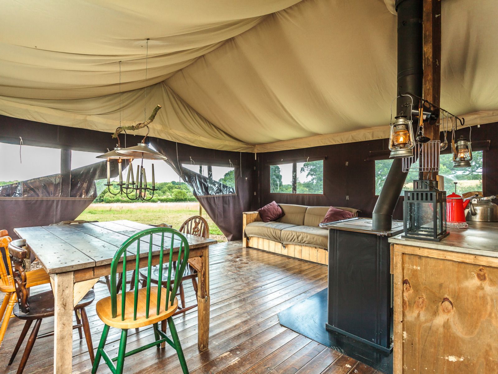 Verblijf 286417 - Tenthuis Rivierengebied - Tenthuisje met warme privédouche in de tent