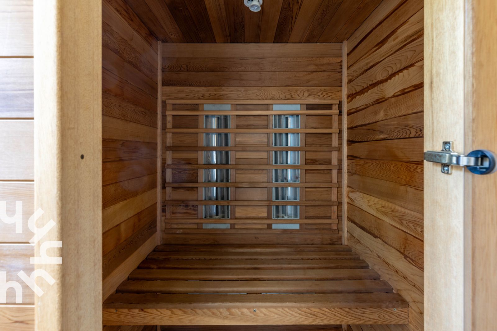 Lommerrijke laan nabij vakantiehuis DG994 in Aalten, Achterhoek, perfect voor wandelingen.