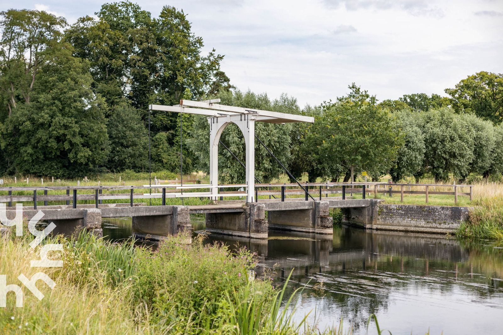 Tuin met terras bij DG1545 vakantiehuis in Lochem, Achterhoek, Gelderland.