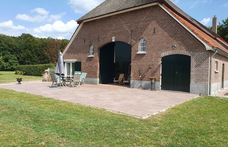 Vakantiehuis in Vorden Achterhoek met ruim terras en landelijke sfeer, gelegen in het groene landschap van Vorden, Achterhoek, Gelderland.