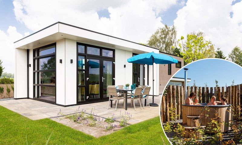 Module Special 6 persons Wellness in Lichtenvoorde, Gelderland with terrace and hot tub in green surroundings.