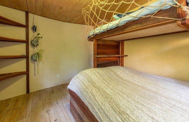Comfortabele stapelbedden in Vakantiehuis in Neede, Achterhoek, ideaal voor een gezin in Gelderland.