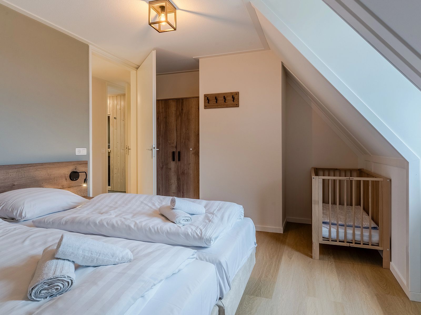 Unterkunft 295040 - Bungalow Achterhoek - Stroombroek | 16-persoons woning | 16L