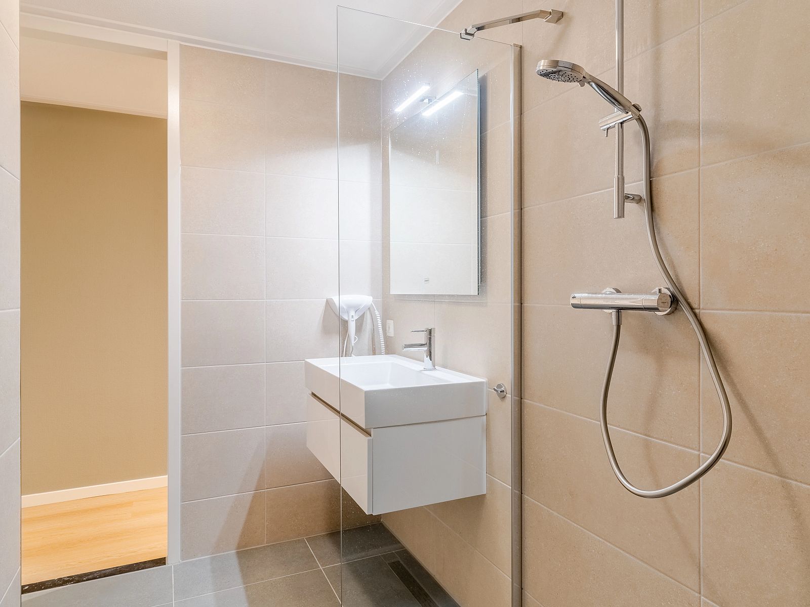 Unterkunft 295040 - Bungalow Achterhoek - Stroombroek | 16-persoons woning | 16L