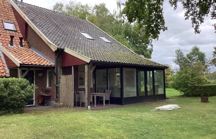 Geniessen Sie die Ruhe und den Frieden im Huisje in Winterswijk Brinkheurne, einem attraktiven Ferienhaus in der gruenen Landschaft von Gelderland, Achterhoek.