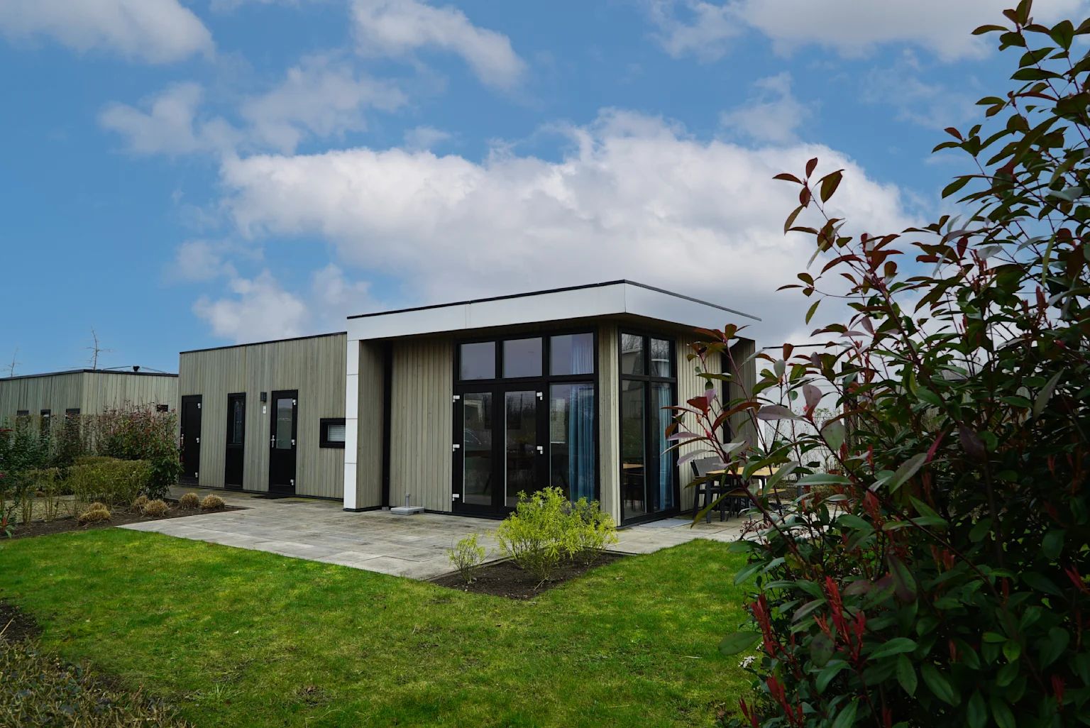Freistehendes Haus in Olburgen, ein Ferienhaus in der Region Achterhoek, Gelderland, mit moderner Architektur und groem Garten in ruhiger Umgebung.