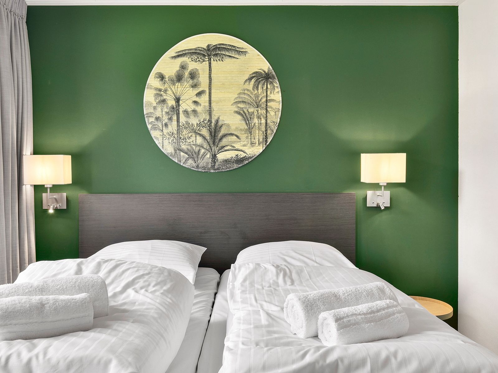 Stylish bedroom in The Butterfly Farm vacation home, Kring van Dorth.