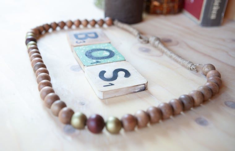 Dekorative Perlenkette in der Huette in Joppe, Achterhoek.