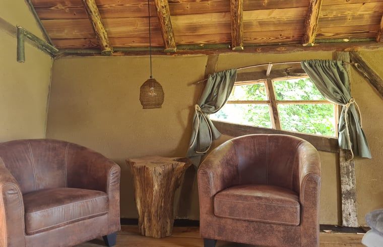 Bequeme Ledersessel im Ferienhaus in Winterswijk Corle, Achterhoek.