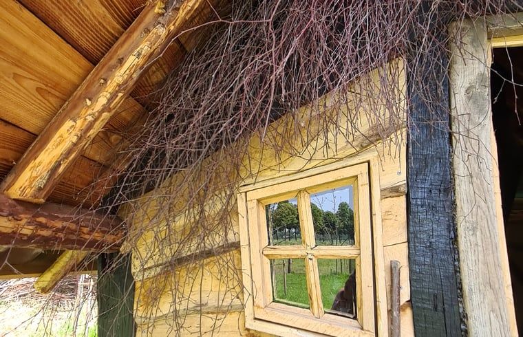 Detail der hoelzernen Aussenseite des Ferienhauses in Winterswijk Corle, Achterhoek.