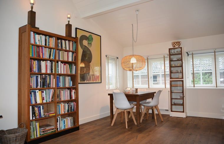 Gezellige eetkamer in Huisje in Varssel - Hengelo Gld, vakantiehuis in de Achterhoek, Gelderland.