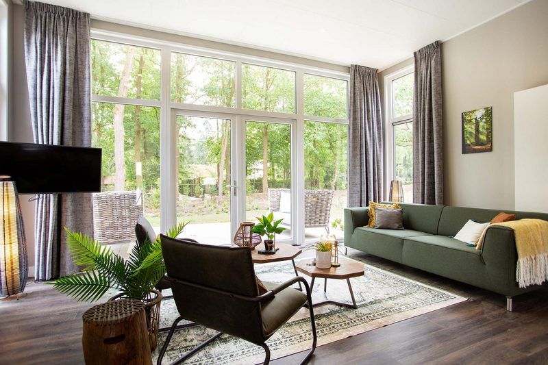 Bright living room with view in Beekhoeve 4 persons Wellness, vacation home in Beekbergen, Veluwe.