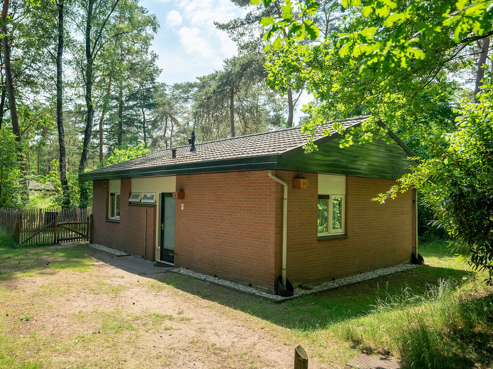 Verblijf 3201189 - Bungalow Veluwe - Heideheuvel | 6-persoons hondenbungalow | 6CD