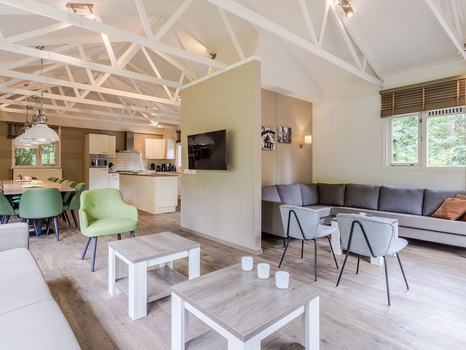 Verblijf 3201195 - Bungalow Veluwe - Heideheuvel | 18-persoons reuniebungalow | 18C