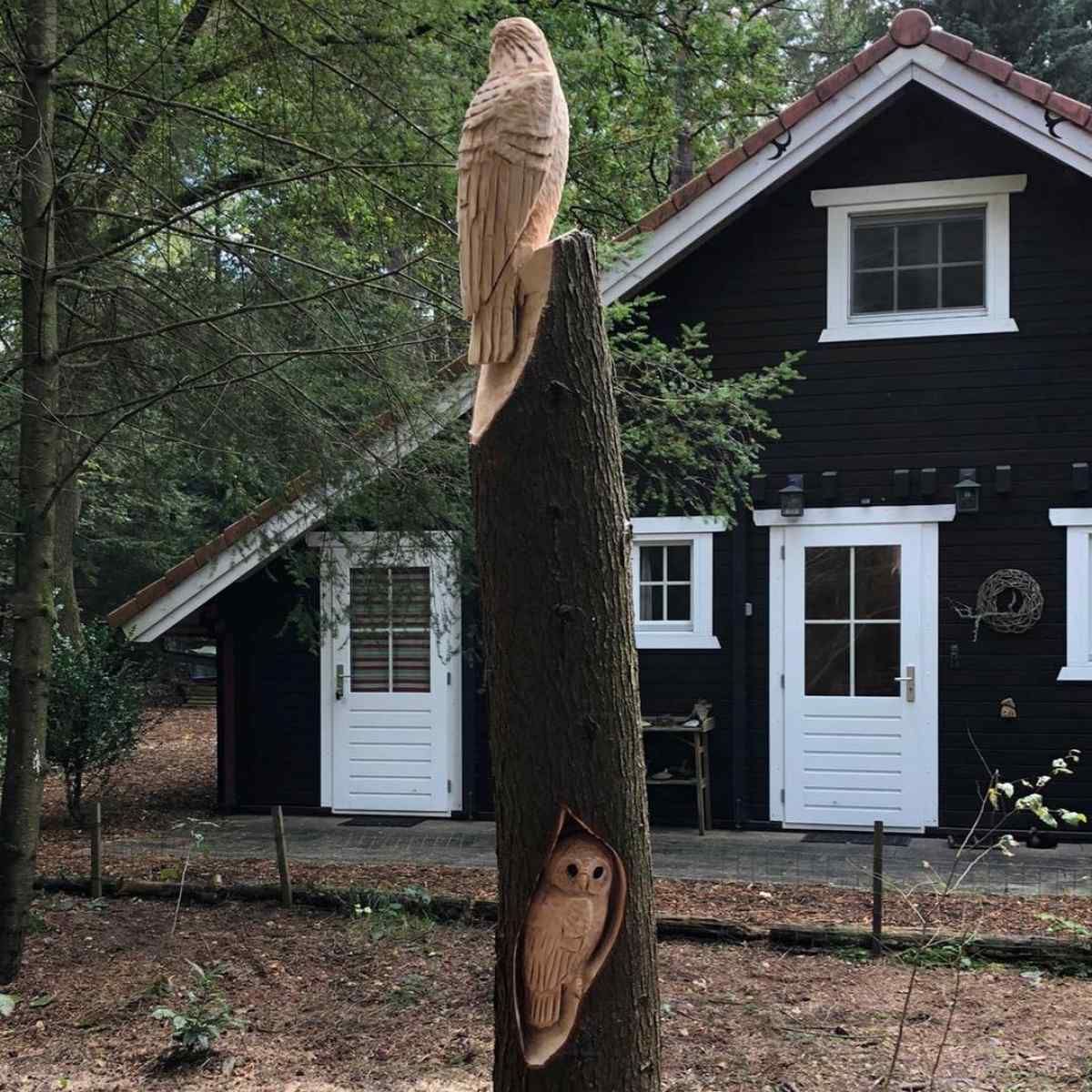 Luxurioeses Badezimmer im Ferienhaus DG1298, Emst, Veluwe mit Badewanne und Dusche.