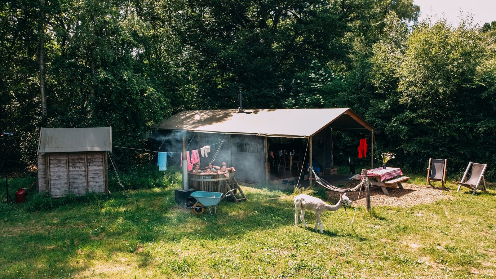 Unterkunft 3209114 - Zelthaus Veluwe - Tenthuisje met warme privédouche naast de tent met Hottub