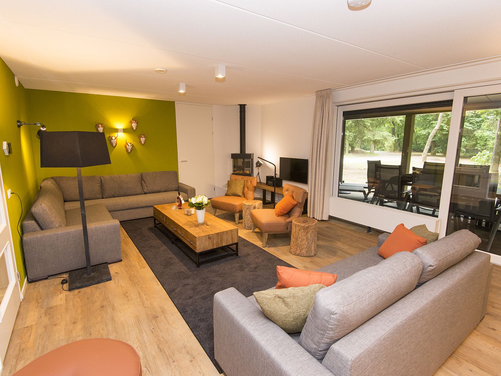 Verblijf 3211119 - Bungalow Veluwe - Miggelenberg | 12-persoons bungalow | 12L