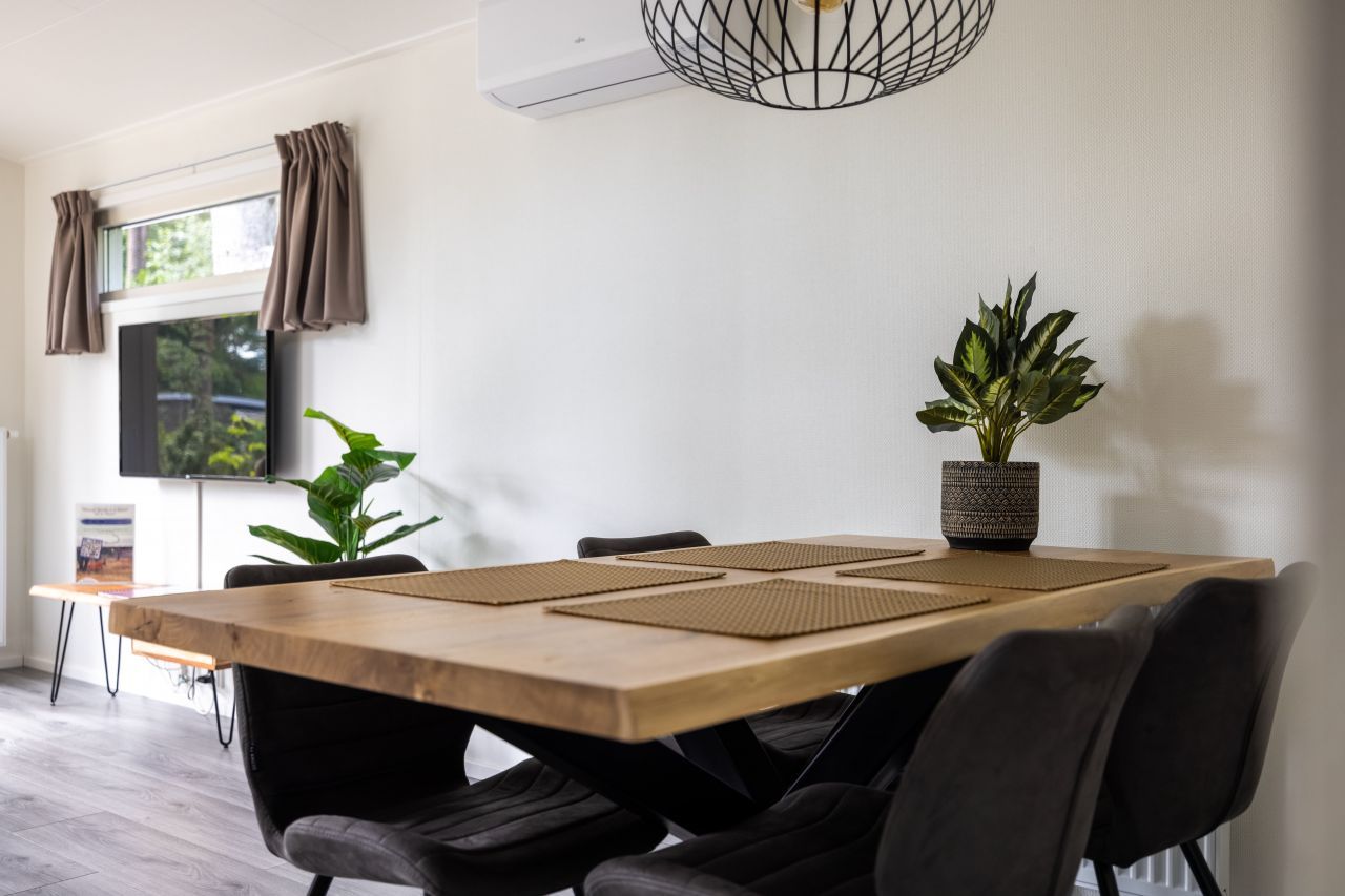 Dining room in detached house in Hoenderloo, Veluwe, with modern decoration.