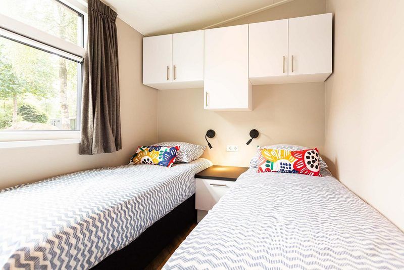 Tweede slaapkamer met twee bedden in Silva 4 personen Wellness vakantiehuis, Garderen, Veluwe.