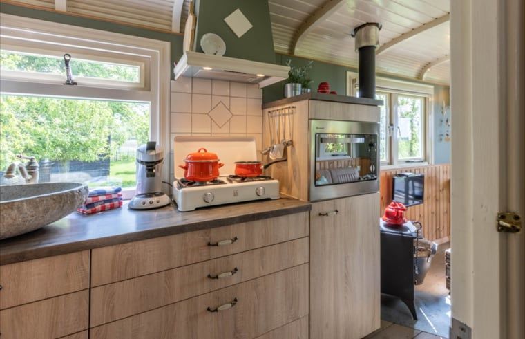 Fully equipped kitchen in Holiday home in Wezep/Oldebroek, ideal for a Veluwe stay.