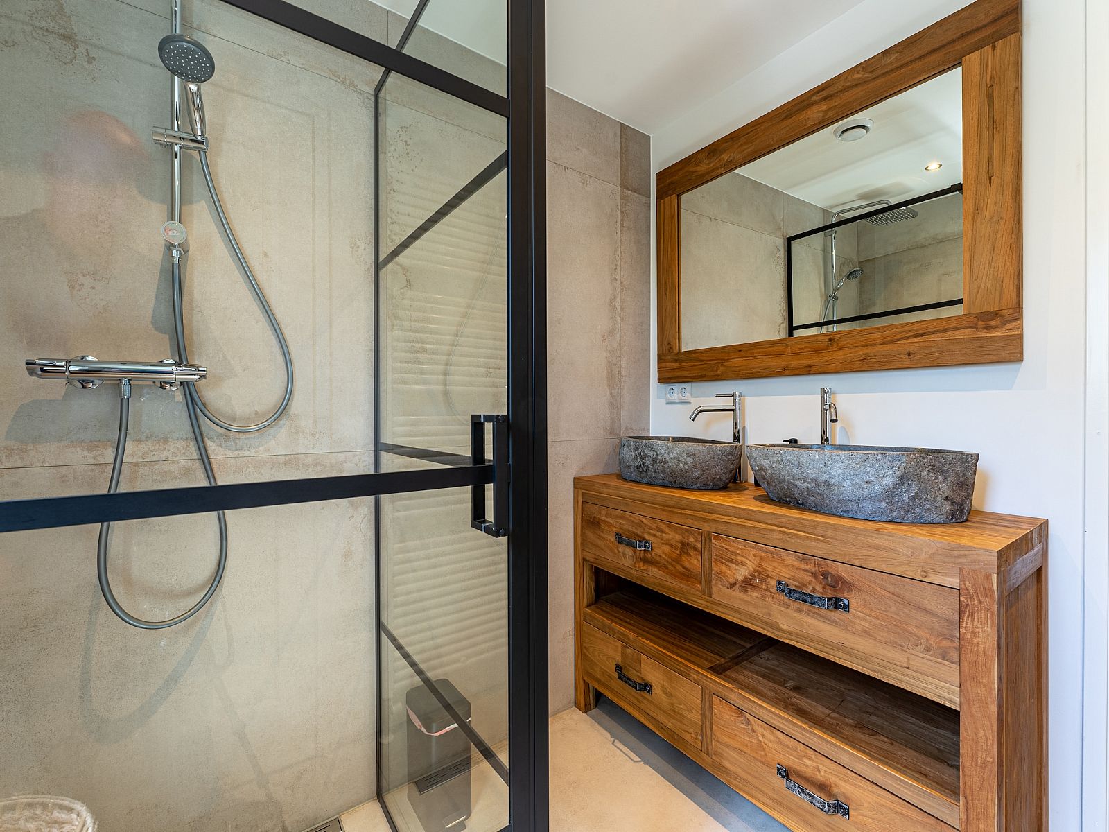 Verblijf 3222152 - Vakantiewoning Veluwe - Chalet Kieftveen Voorthuizen 6 pax