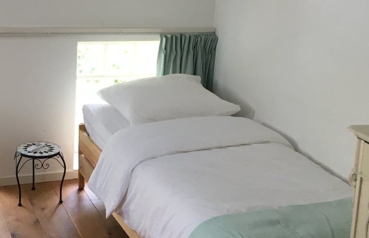 Gezellige eenpersoonskamer in vakantiehuis in Hulshorst met veel licht, Veluwe, Gelderland.