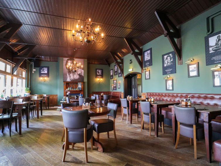Restaurant met sfeervolle inrichting nabij Vakantiehuis Geheim van Otterlo 6 in Otterlo, Veluwe, Gelderland.