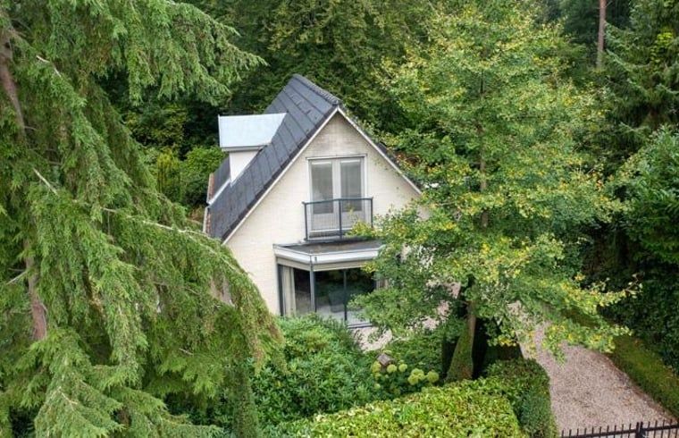 Huisje in Epe, een charmant vakantiehuis omringd door de natuur van de Veluwe in Gelderland. Geniet van rust en prachtige bossen.